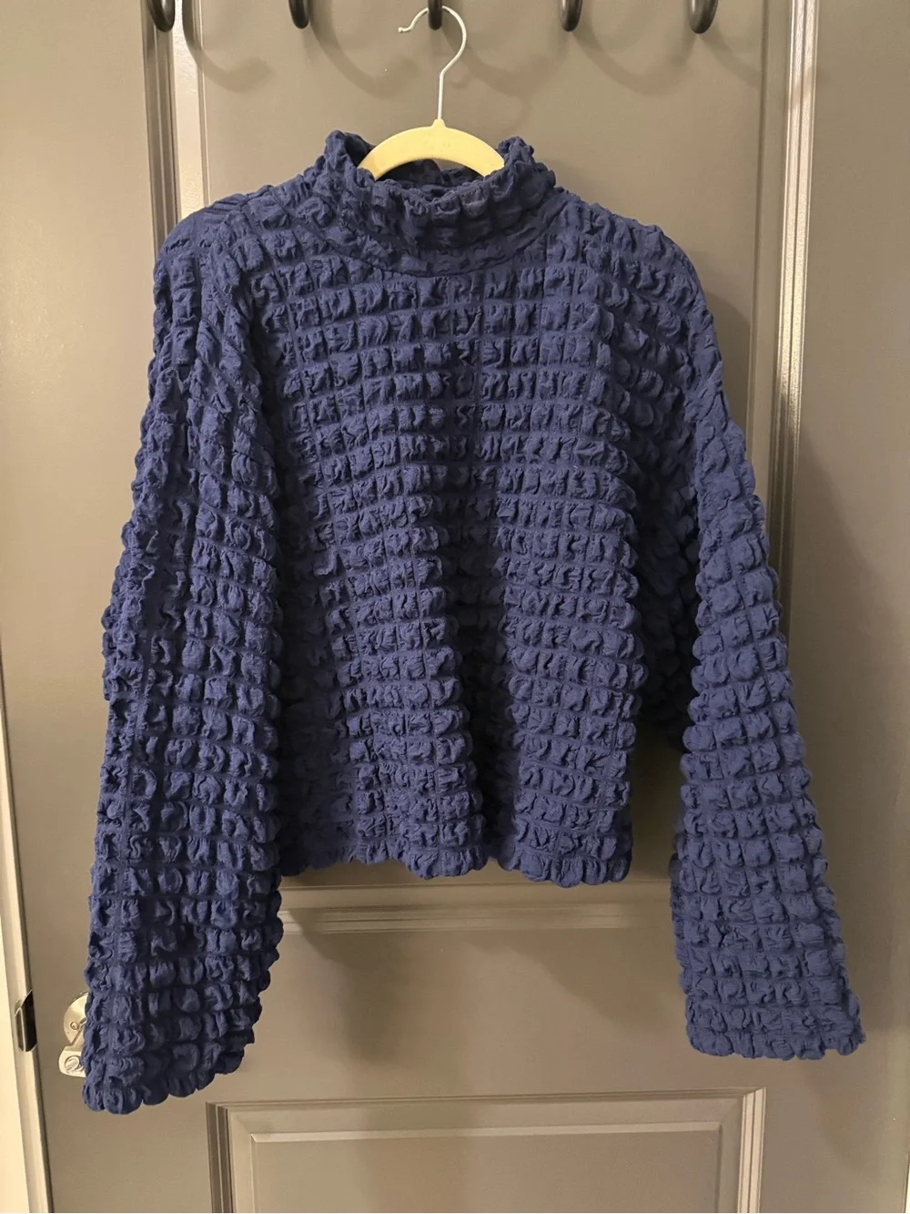 NWOT Zara Textured Navy Blue Bubble Knit Sweater
